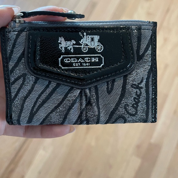 😍Coach Limited Edition Madison Sophia Lurex
Zebra handbag & matching wallet🤍 - Picture 10 of 11